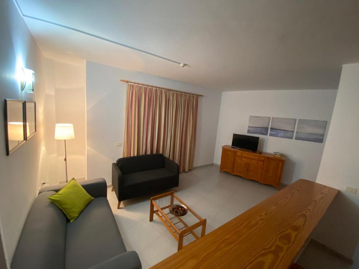 Apartamentos Martell ปลายา เด ซานเตียโก ภายนอก รูปภาพ